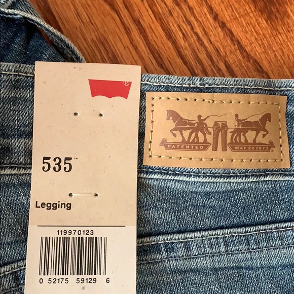 New Levi’s 535Medium Wash  Skinny Leggings - Picture 9 of 12